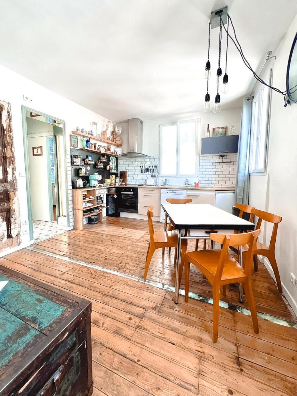 Apartment Spacieux Apparemment 2 Grand Lit Reparti Dans 2 Paris