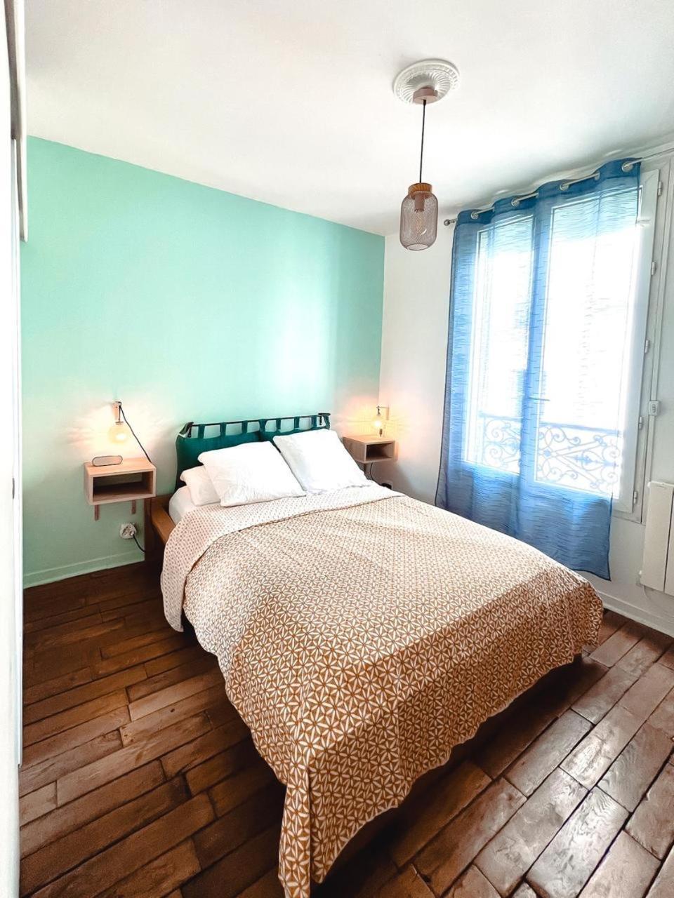 Spacieux Apparemment 2 Grand Lit Reparti Dans 2 Paris